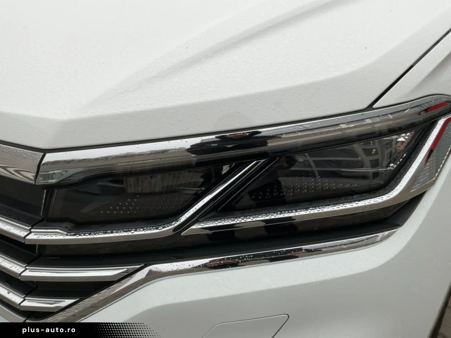 VW Touareg TSI eHYBRID MATRIX NAVI AIR AHK PANO HuD