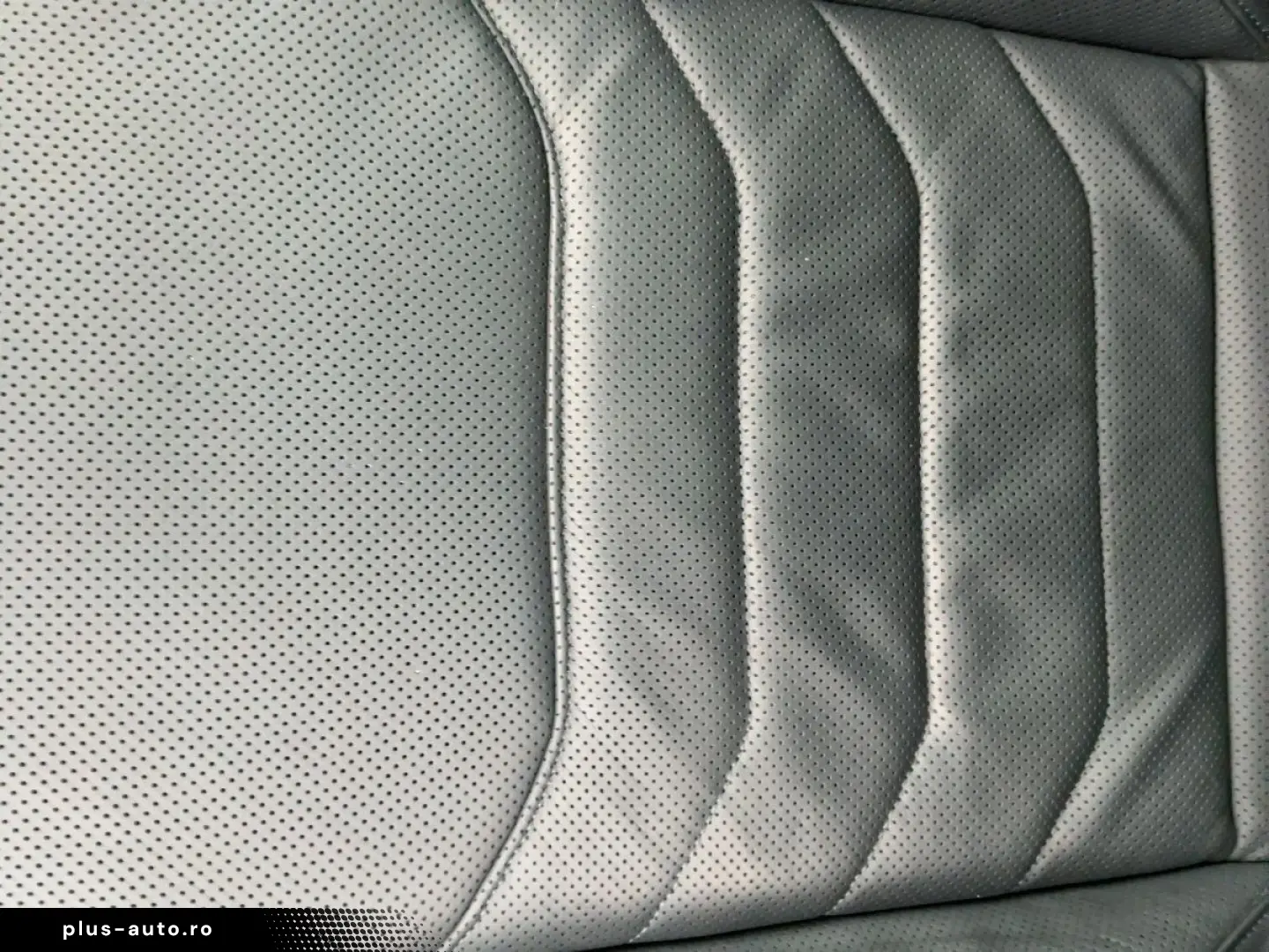 VW Touareg TSI eHYBRID MATRIX NAVI AIR AHK PANO HuD