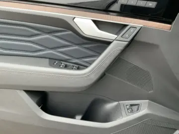 VW Touareg TSI eHYBRID MATRIX NAVI AIR AHK PANO HuD