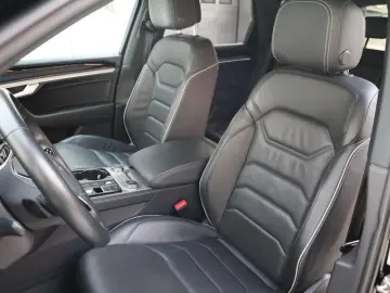 VW Touareg Elegance 4Motion eHybrid Klima Navi