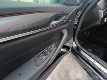 BMW 530e xDrive M-Sport Steptronic