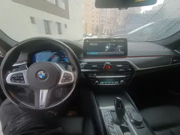 BMW 530e xDrive M-Sport Steptronic