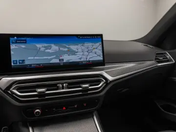BMW 330e M Sport HUD DAB PDC Geschwindigkeitsreg