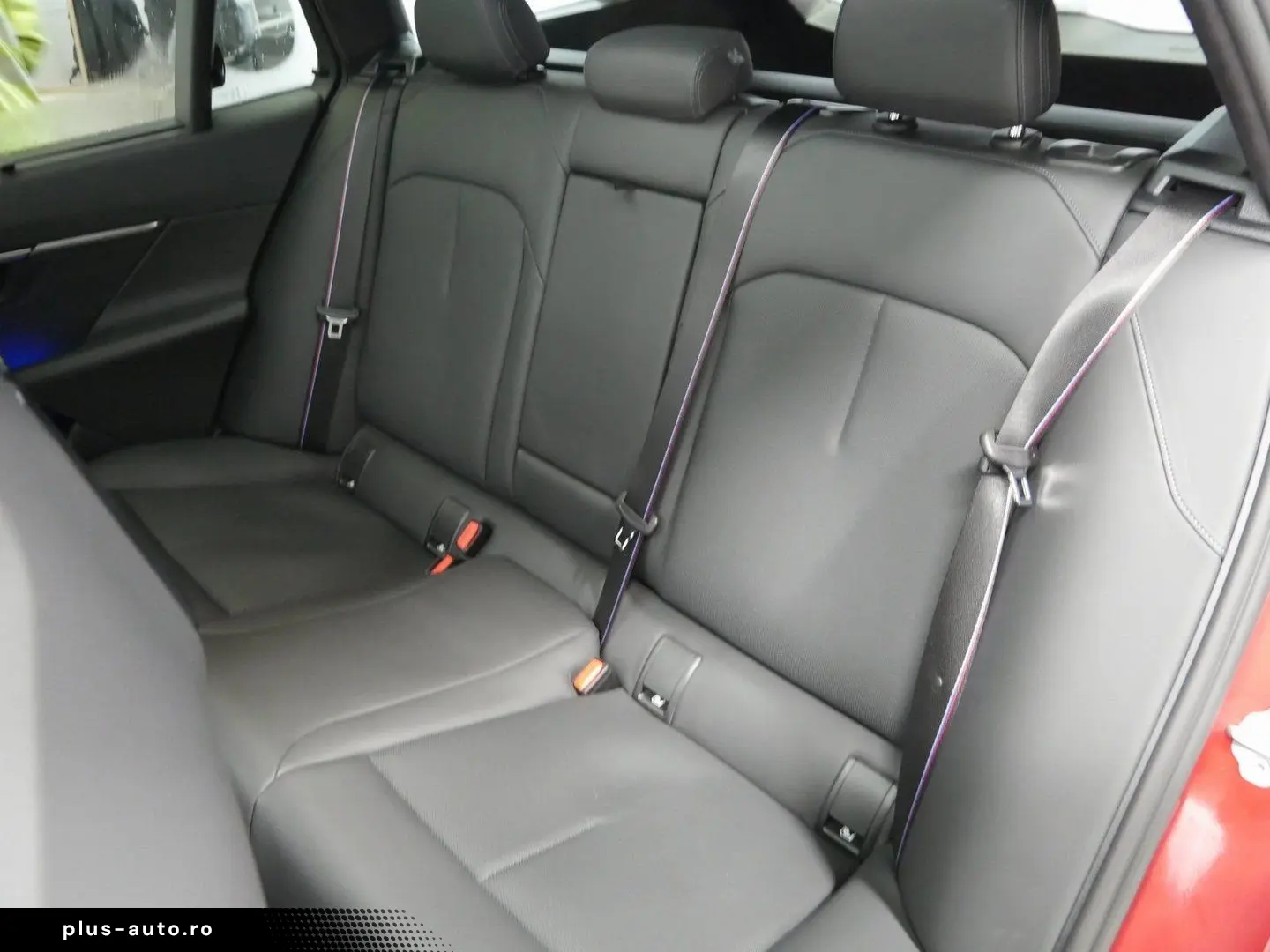 BMW M5 Touring PANO AHK B&W DA-Prof 360  0 5%