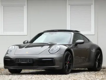 PORSCHE 992 Carrera S SportChrono BOSE KAM. PANO KEYLESS