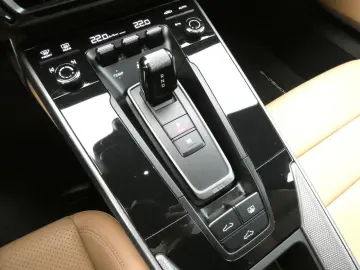 PORSCHE 992 Carrera S SportChrono BOSE KAM. PANO KEYLESS