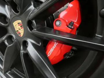 PORSCHE 992 Carrera S SportChrono BOSE KAM. PANO KEYLESS