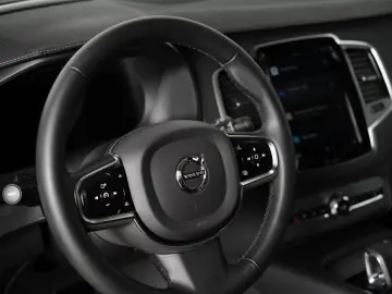 VOLVO XC90 B5 D AWD Ultimate Dark  Standhzg. 360 -Kam.