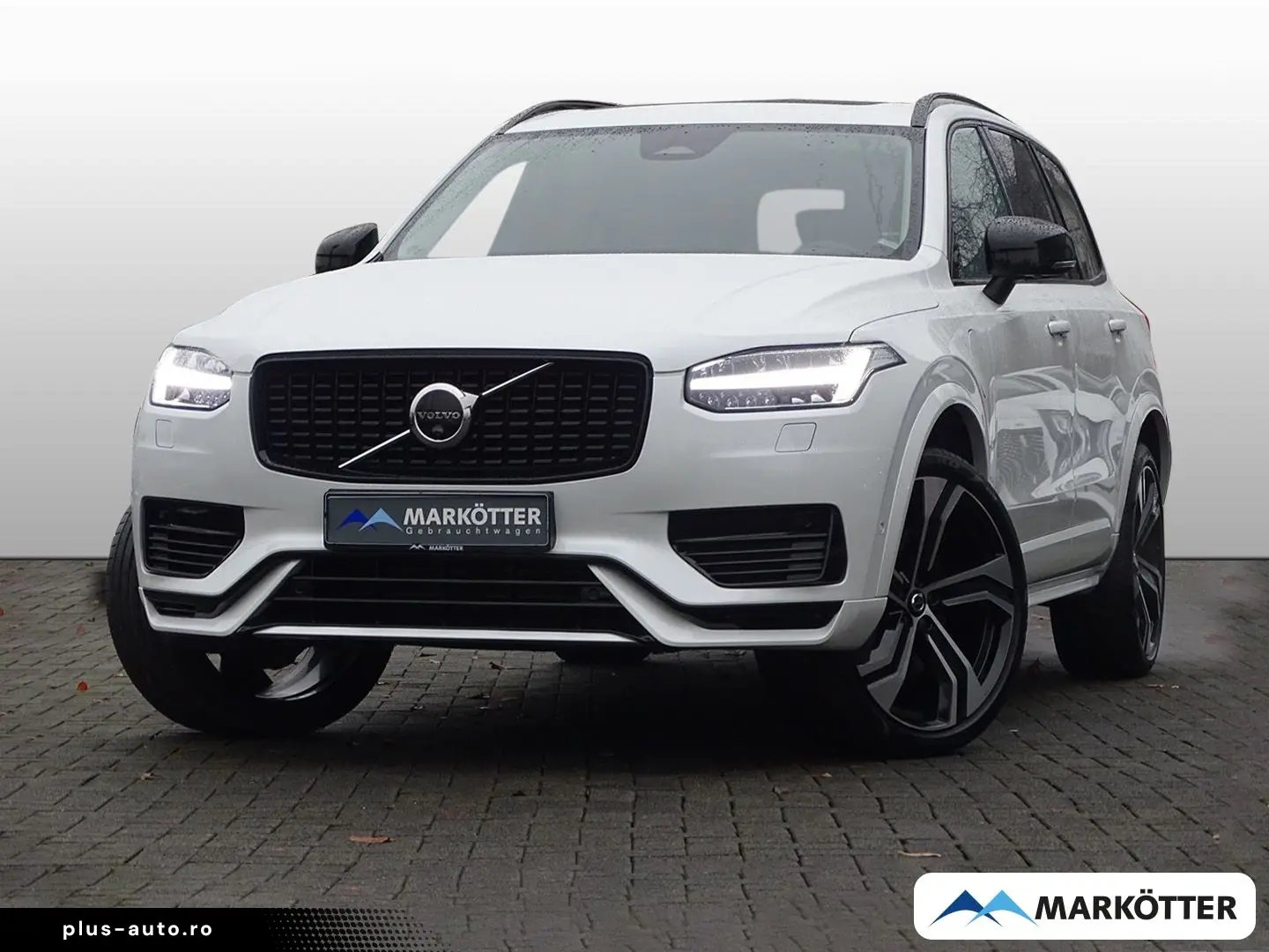 VOLVO XC90 Plus Dark Recharge Plug-In Hybrid AWD 7-Sit