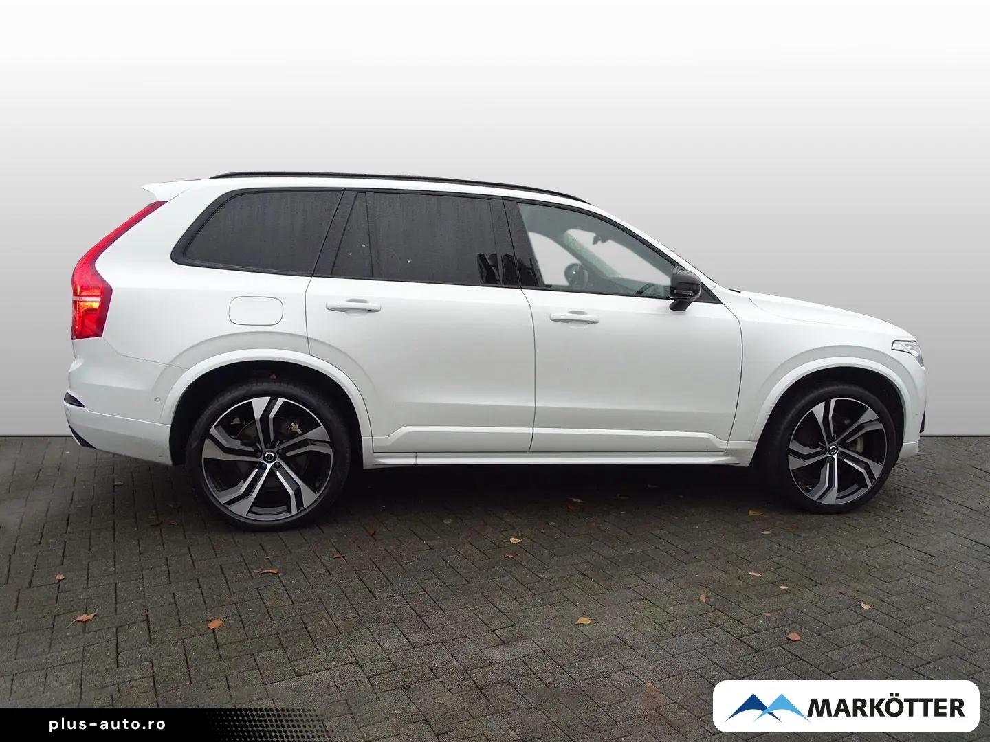 VOLVO XC90 Plus Dark Recharge Plug-In Hybrid AWD 7-Sit