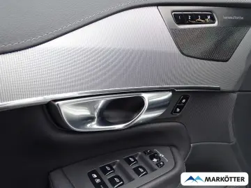 VOLVO XC90 Plus Dark Recharge Plug-In Hybrid AWD 7-Sit