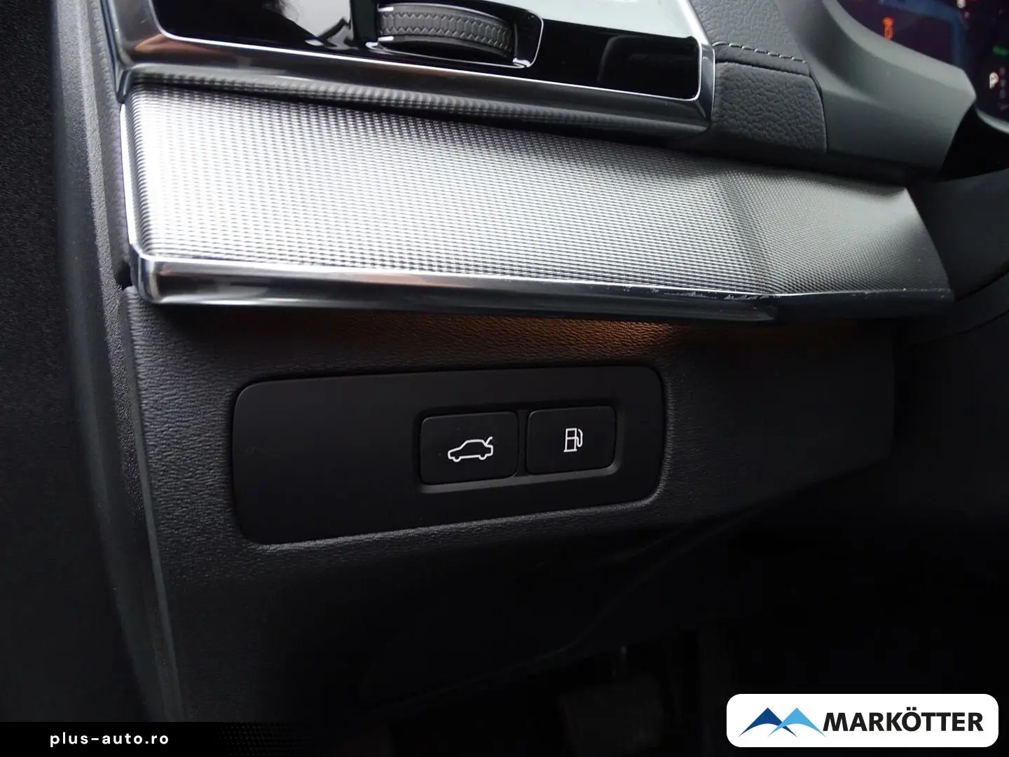 VOLVO XC90 Plus Dark Recharge Plug-In Hybrid AWD 7-Sit