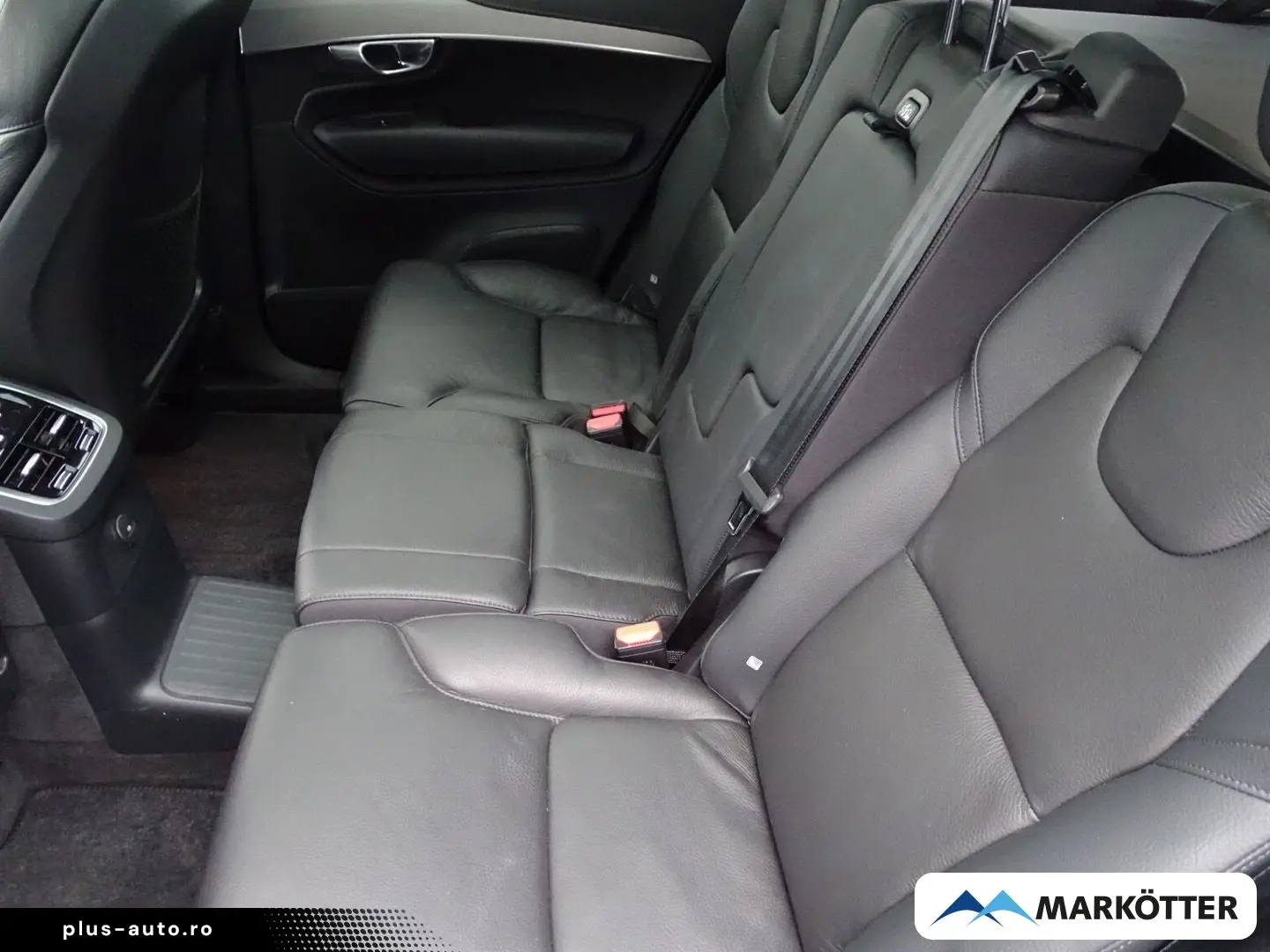 VOLVO XC90 Plus Dark Recharge Plug-In Hybrid AWD 7-Sit