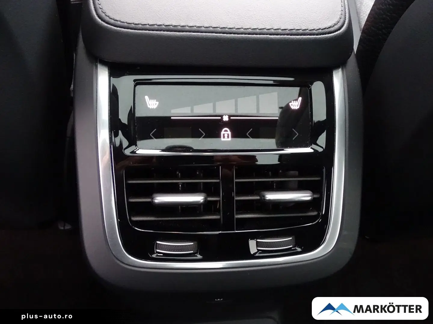 VOLVO XC90 Plus Dark Recharge Plug-In Hybrid AWD 7-Sit