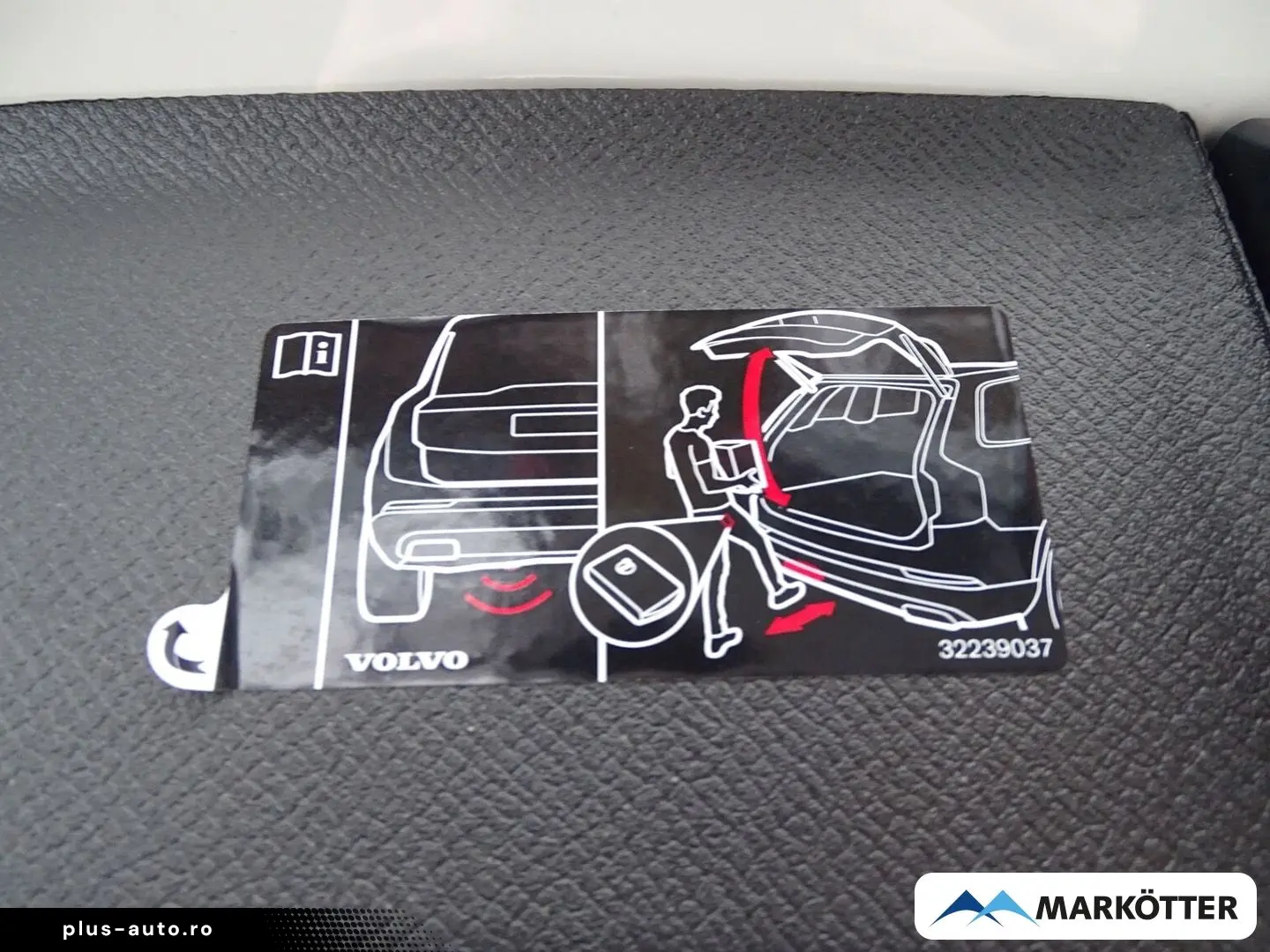 VOLVO XC90 Plus Dark Recharge Plug-In Hybrid AWD 7-Sit