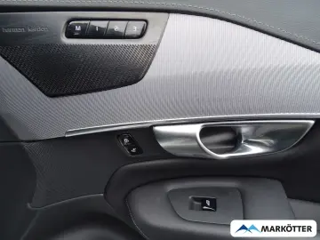 VOLVO XC90 Plus Dark Recharge Plug-In Hybrid AWD 7-Sit