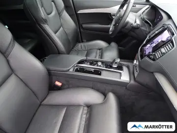 VOLVO XC90 Plus Dark Recharge Plug-In Hybrid AWD 7-Sit