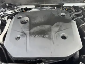 VOLVO XC90 B5 AWD Plus-Bright 7S Glasd Standh 360  AHK