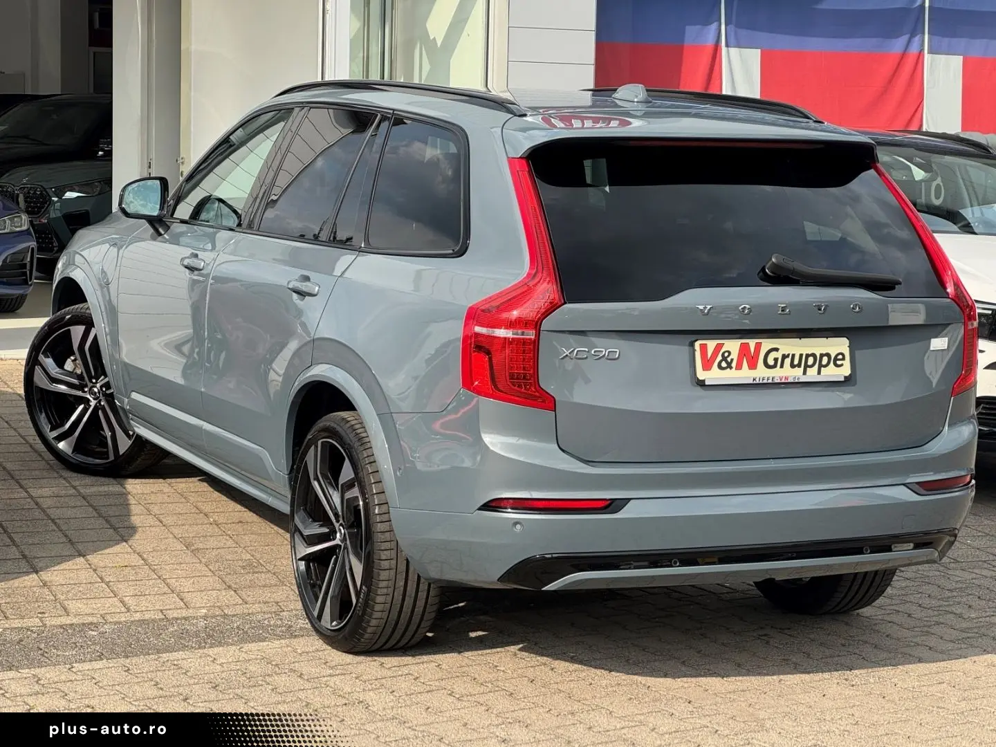 VOLVO XC90 T8 Dark 22-Zoll Sitzlüftung StandHZ H&K