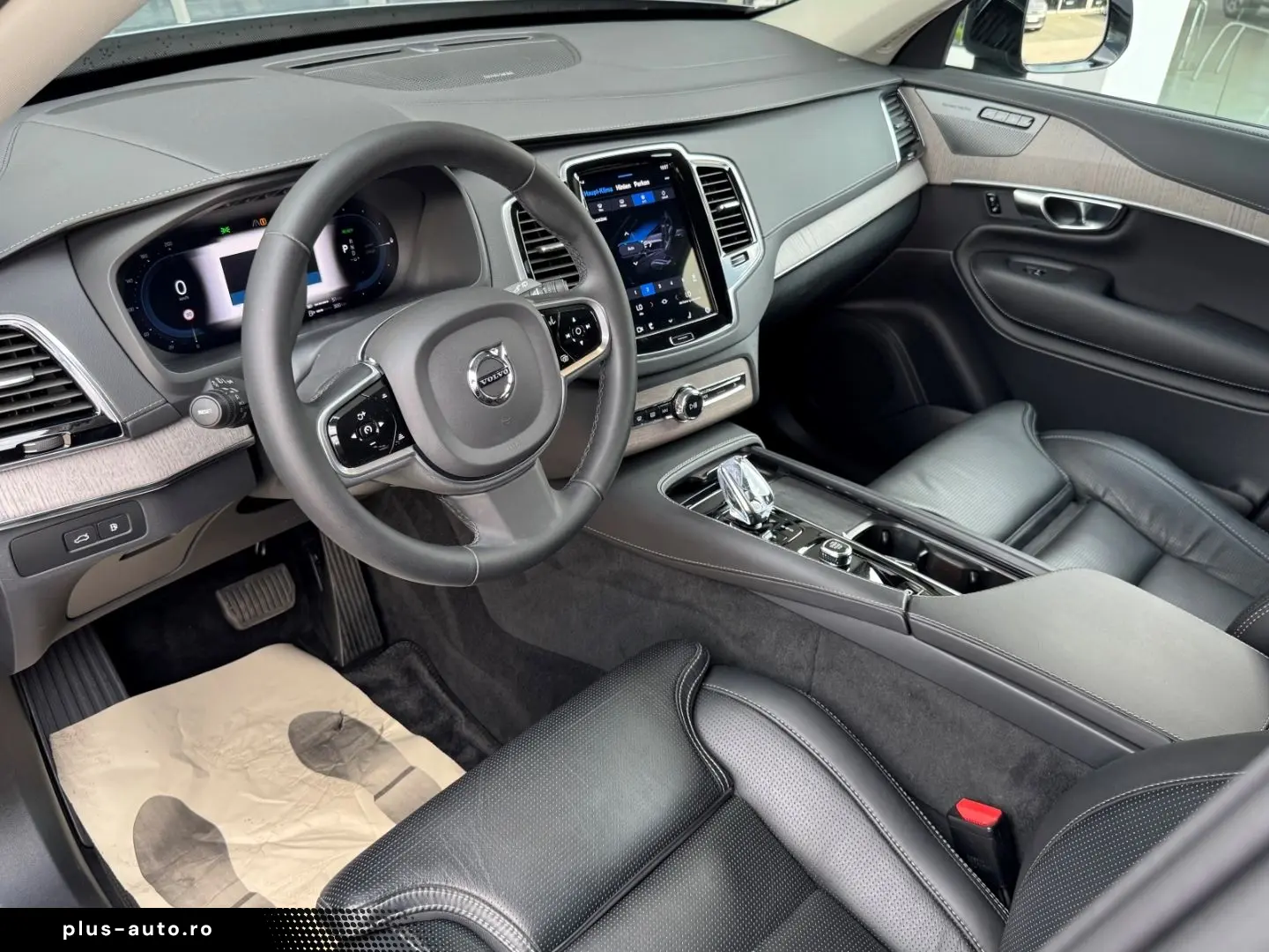 VOLVO XC90 T8 Dark 22-Zoll Sitzlüftung StandHZ H&K