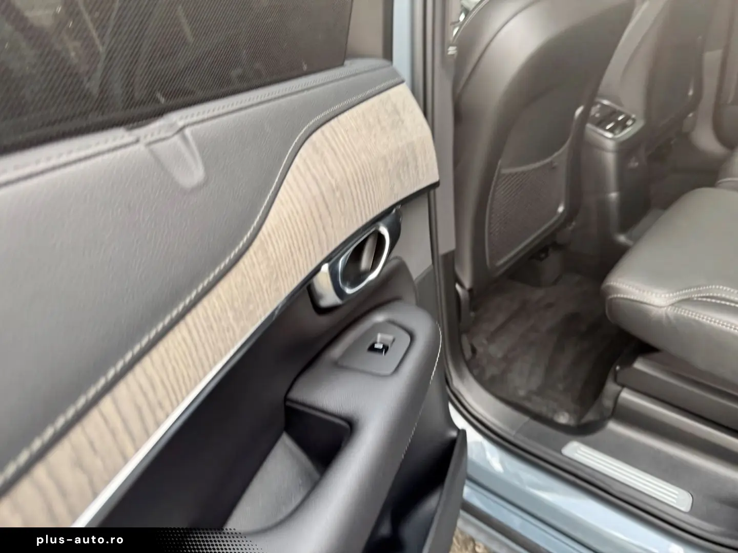 VOLVO XC90 T8 Dark 22-Zoll Sitzlüftung StandHZ H&K