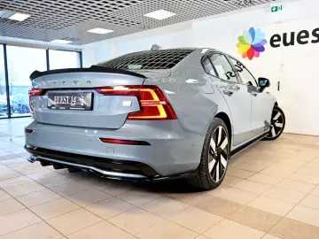 VOLVO AWD T8 B&W HUD PANO 360C Ultimate Dark