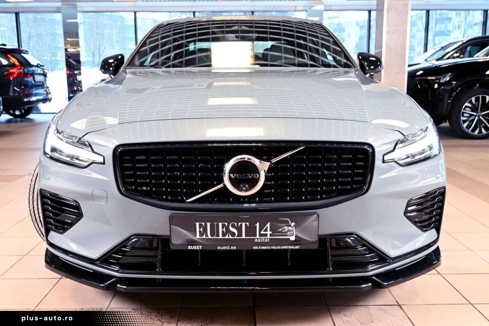 VOLVO AWD T8 B&W HUD PANO 360C Ultimate Dark