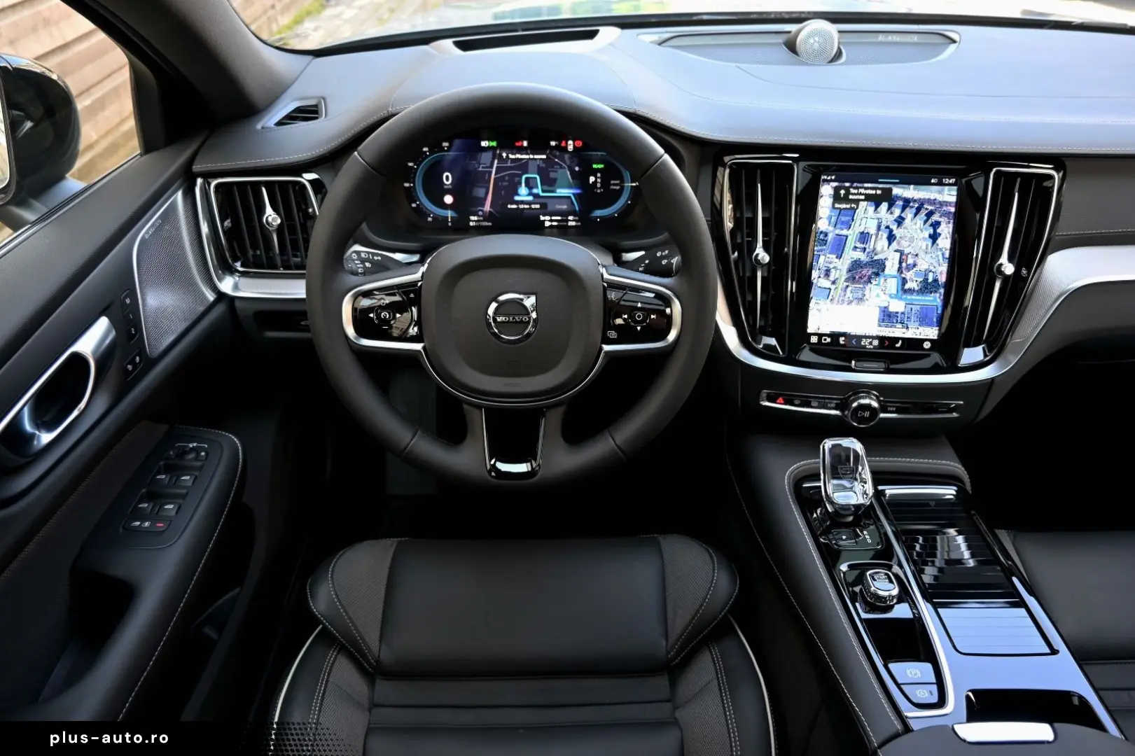 VOLVO AWD T8 B&W HUD PANO 360C Ultimate Dark