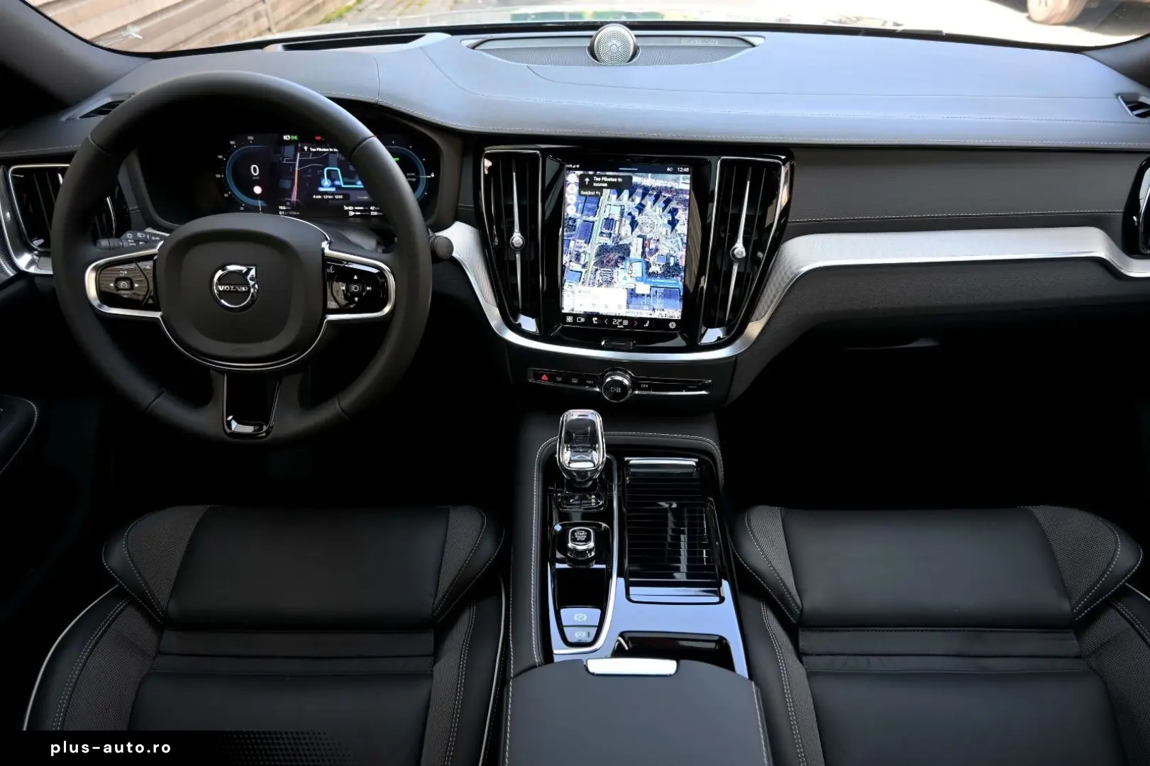 VOLVO AWD T8 B&W HUD PANO 360C Ultimate Dark