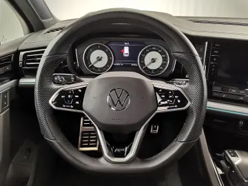 VW Touareg 3.0 V6 TDI R-Line 4Motion LED Navi AHK A