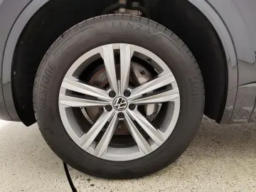 VW Touareg 3.0 V6 TDI R-Line 4Motion LED Navi AHK A