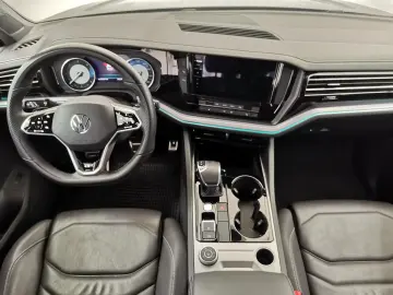 VW Touareg 3.0 V6 TDI R-Line 4Motion LED Navi AHK A