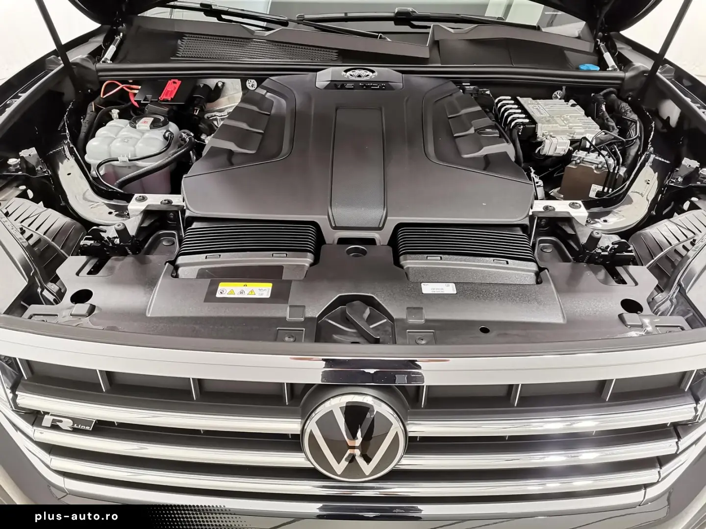 VW Touareg 3.0 V6 TDI R-Line 4Motion LED Navi AHK A