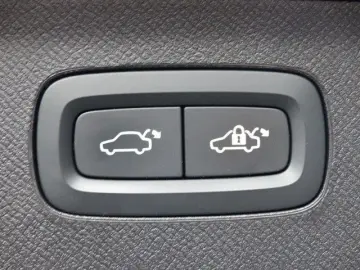 VOLVO XC90 Ultimate Bright B5 AWD Aut. 7-Si. PANO 360