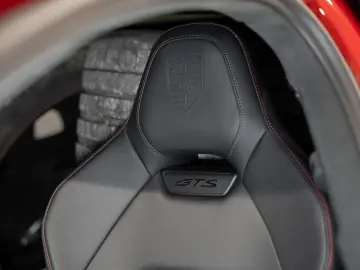 PORSCHE Panamera GTS Beifahrerdisplay Standheizung Pano