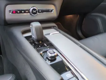 VOLVO XC90 Ultimate Dark AWD 7-Sitzer HUD StandHZG Dig