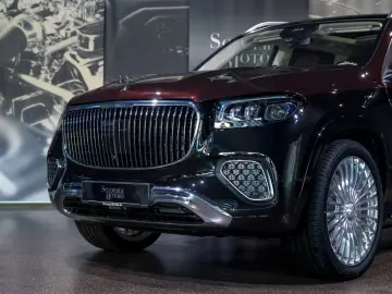 Mercedes-Benz GLS 600 MAYBACH   DUO TONE   CORP