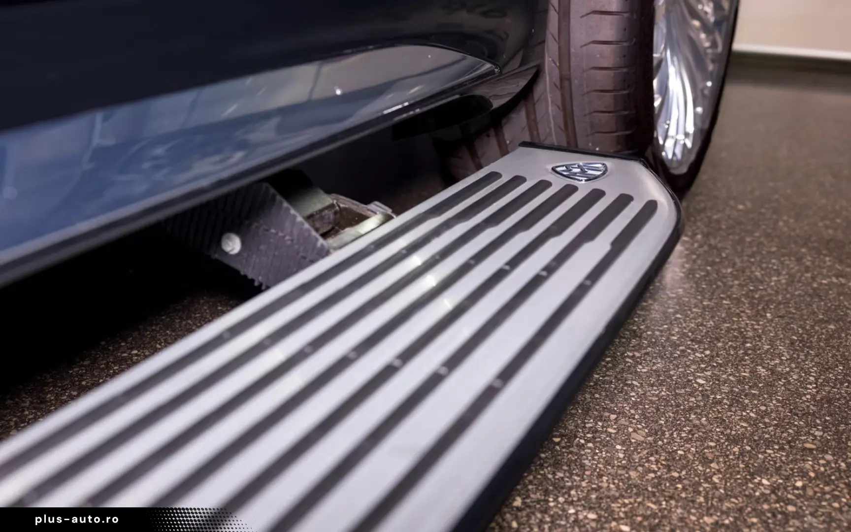 Mercedes-Benz GLS 600 MAYBACH   DUO TONE   CORP