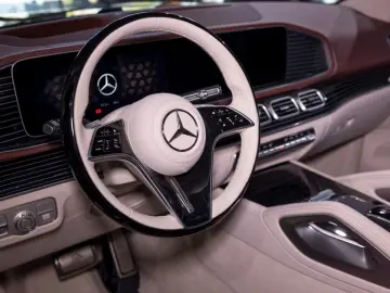 Mercedes-Benz GLS 600 MAYBACH   DUO TONE   CORP