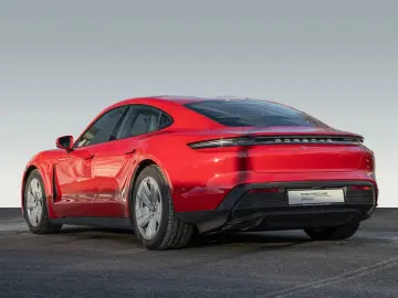 PORSCHE Taycan Performancebatterie Plus Surround View