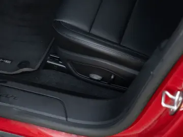 PORSCHE Taycan Performancebatterie Plus Surround View