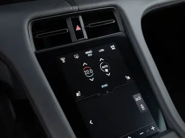 PORSCHE Taycan Performancebatterie Plus Surround View