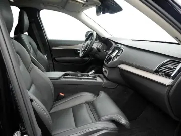 VOLVO XC90 T8 Plus Dark Recharge Plug-In Hybrid AWD