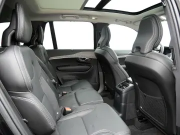 VOLVO XC90 T8 Plus Dark Recharge Plug-In Hybrid AWD