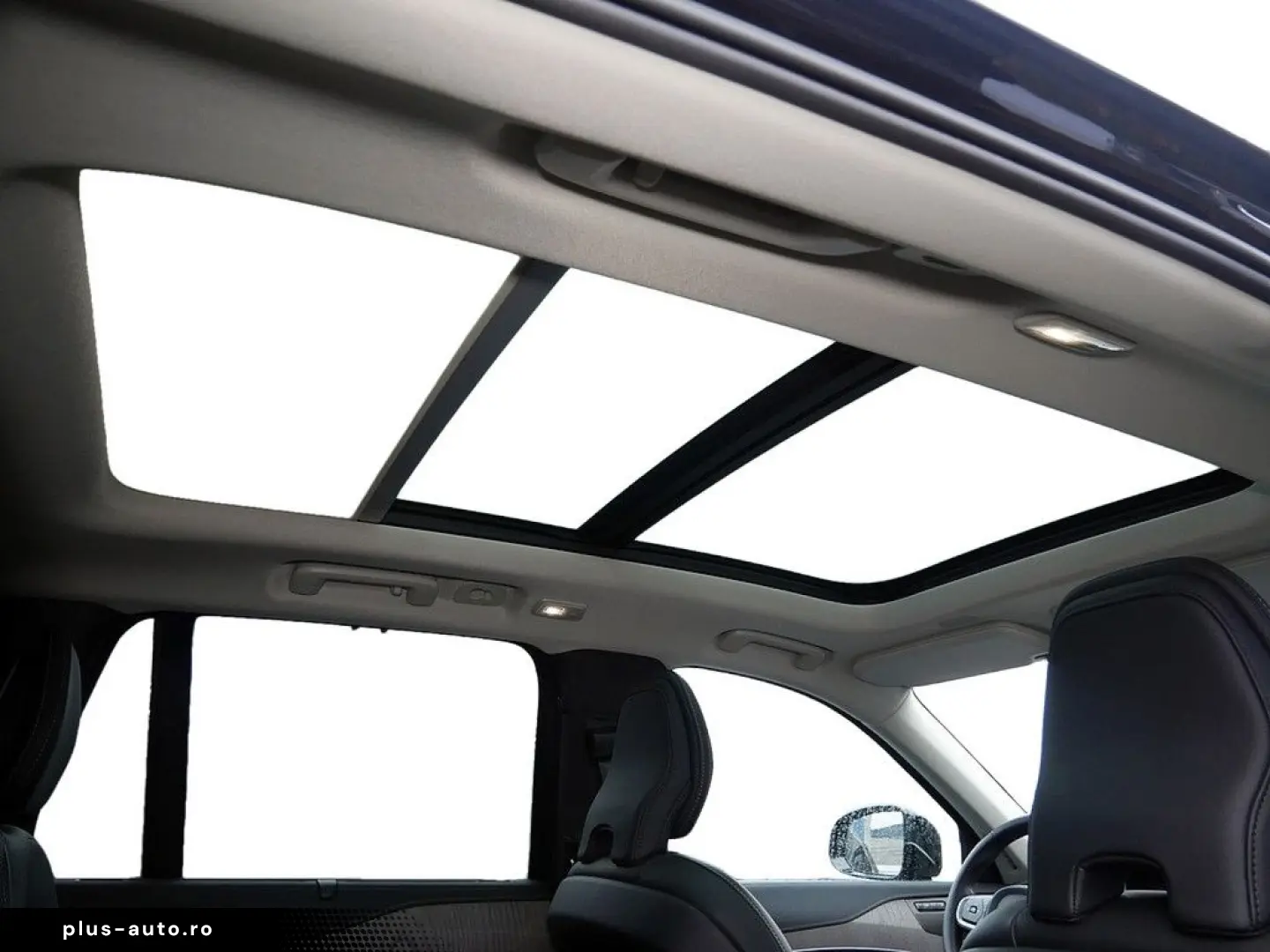 VOLVO XC90 T8 Plus Dark Recharge Plug-In Hybrid AWD