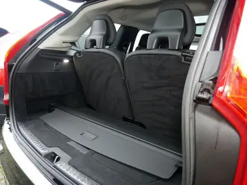 VOLVO XC90 T8 Plus Dark Recharge Plug-In Hybrid AWD