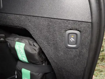 VOLVO XC90 T8 Plus Dark Recharge Plug-In Hybrid AWD