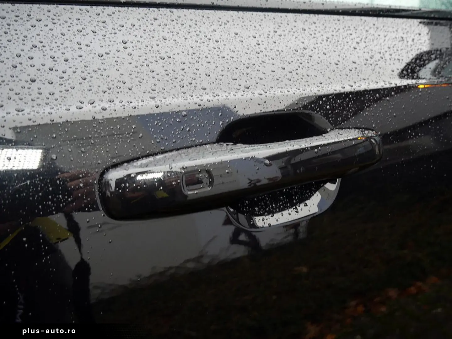 VOLVO XC90 T8 Plus Dark Recharge Plug-In Hybrid AWD