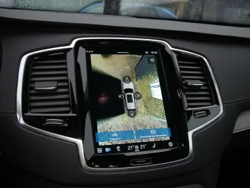 VOLVO XC90 T8 Plus Dark Recharge Plug-In Hybrid AWD