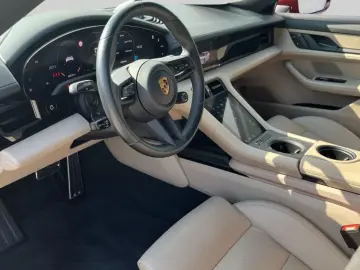 PORSCHE Taycan Turbo Cross Turismo BOSE LED-Matrix